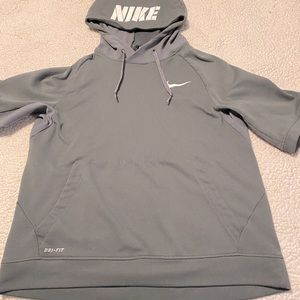 Nike LARGE grey short sleeved sweatshirt